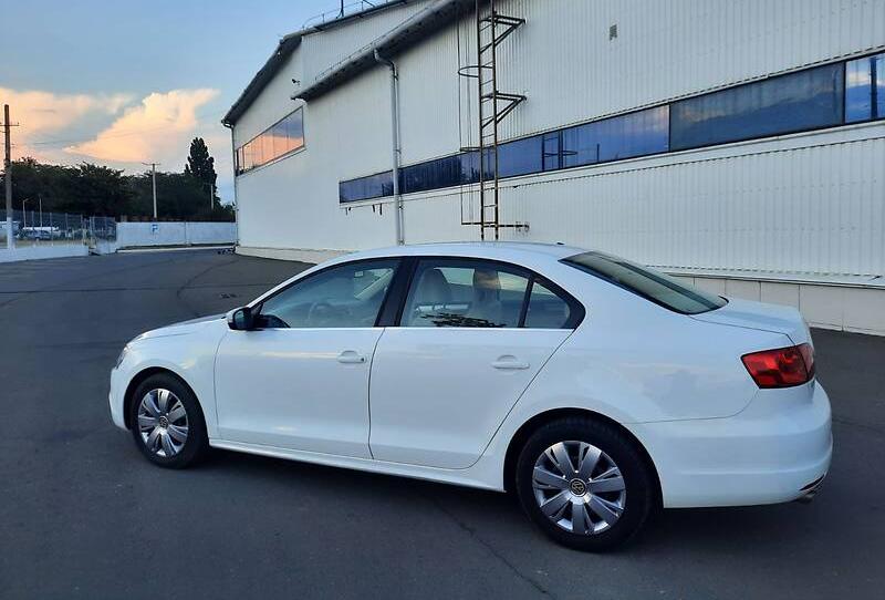 Volkswagen Jetta SE 2013