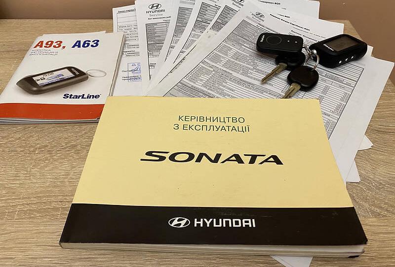 Hyundai Sonata O F F I C I A L 2009