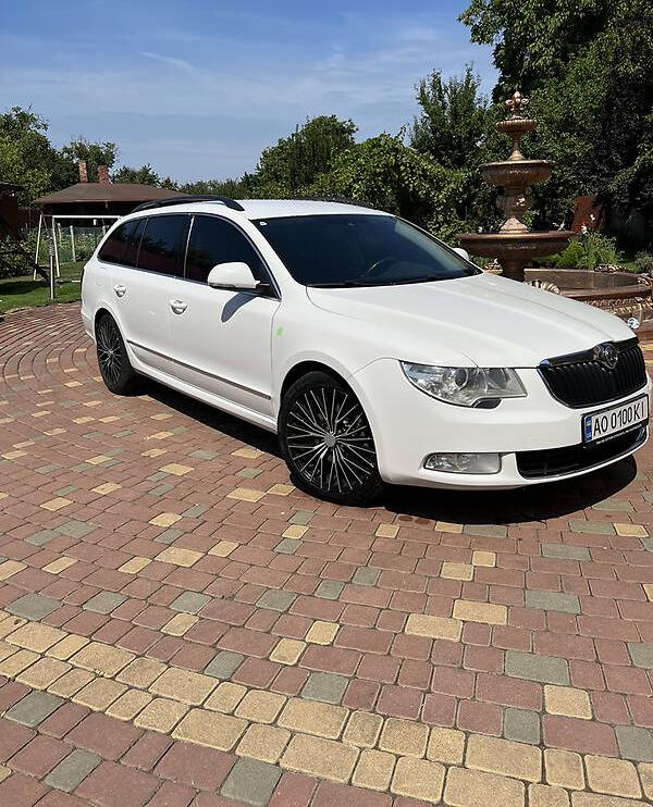 Skoda Superb GREENLINE 2012