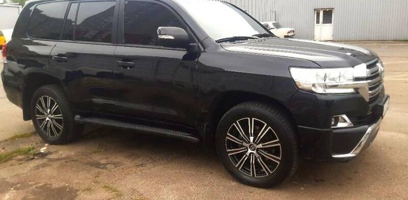 Toyota Land Cruiser 200 4.5 2010