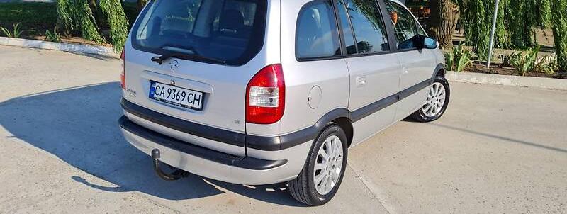 Opel Zafira 2004