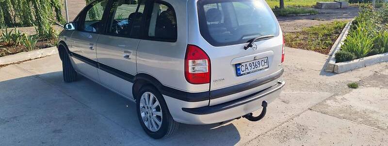 Opel Zafira 2004