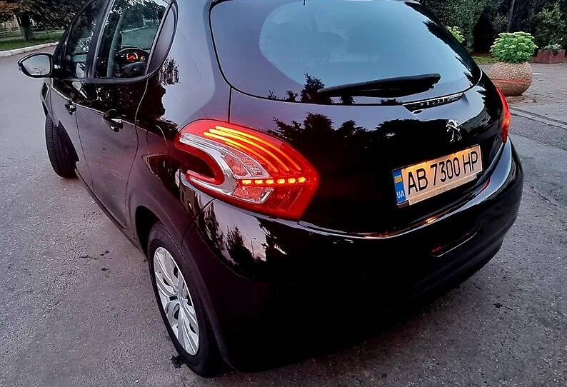 Peugeot 208 2014