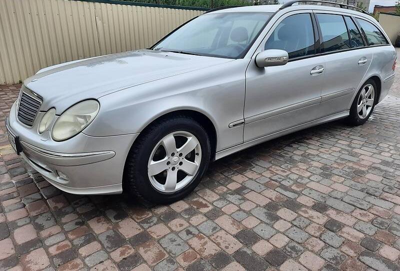 Mercedes-Benz E 220 Avantgarde 2004