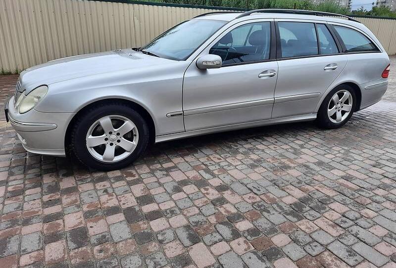 Mercedes-Benz E 220 Avantgarde 2004