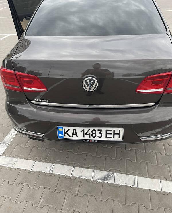 Volkswagen Passat B7 2012