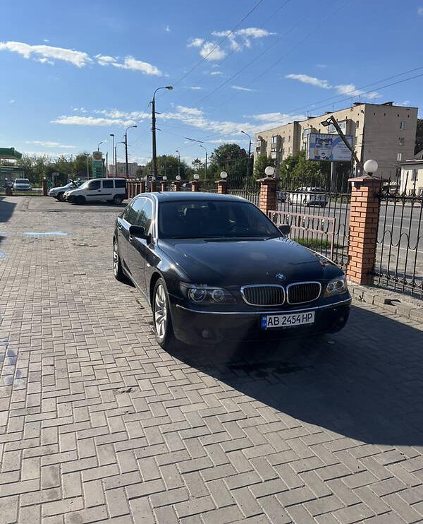 BMW 750 2006