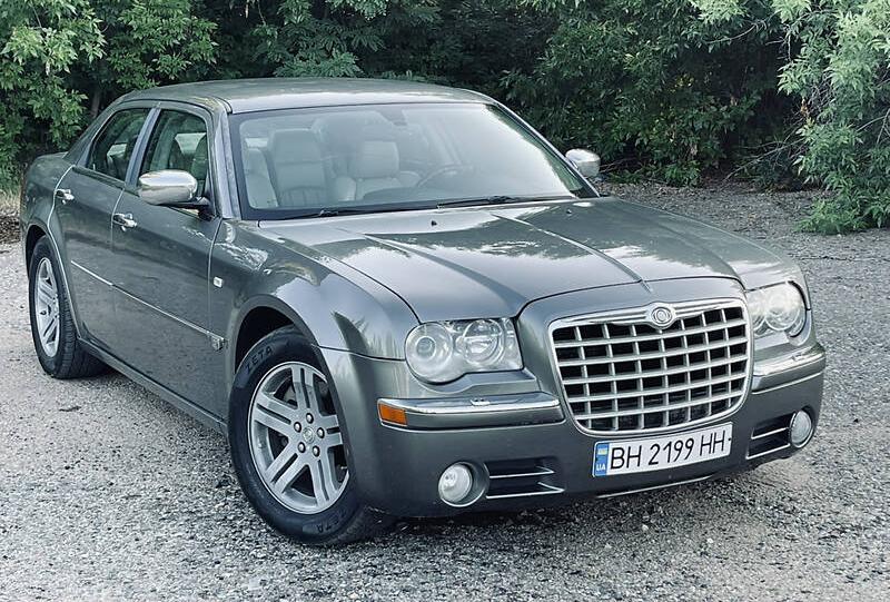 Chrysler 300 C OBSLUGEN  2006