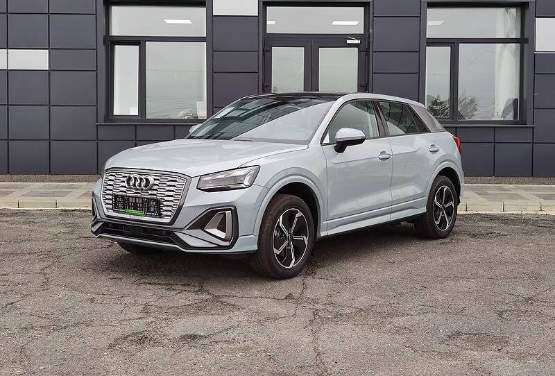 Audi Q2L e-tron 2022