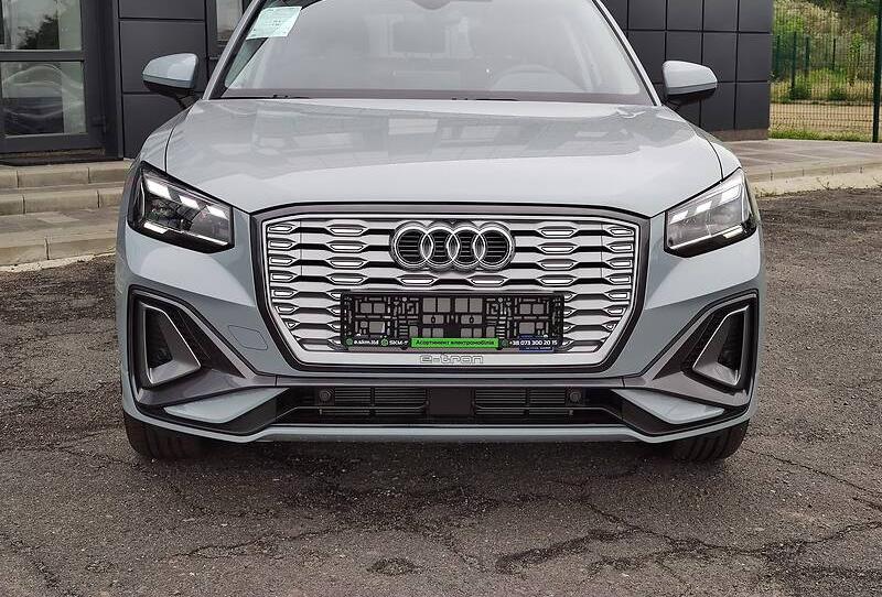 Audi Q2L e-tron 2022
