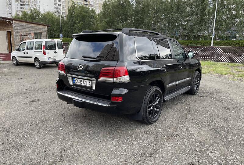 Lexus LX 570 2013