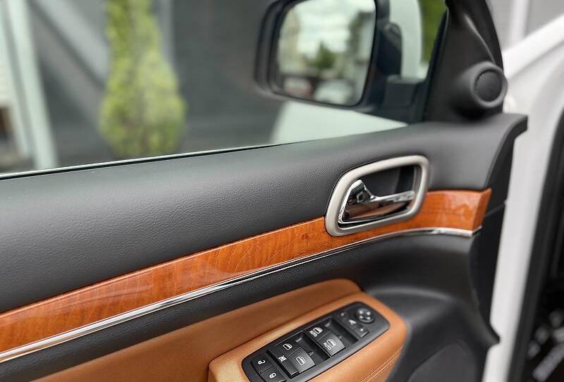 Jeep Grand Cherokee Overlend 2012