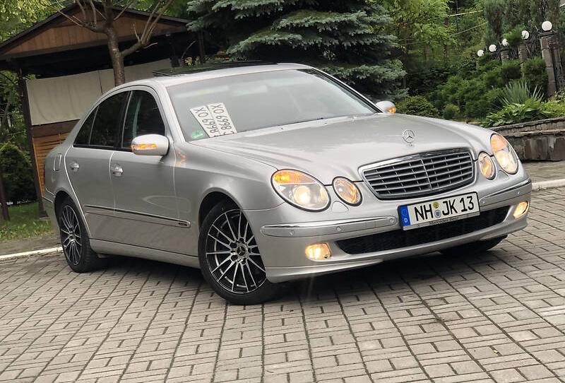 Mercedes-Benz E 220 ELEGANCE  2004