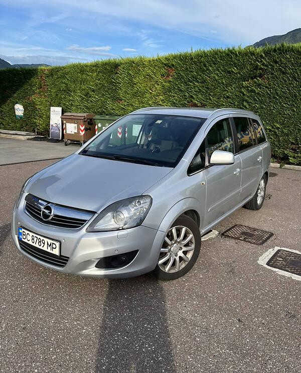 Opel Zafira 2011