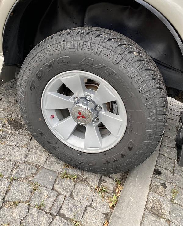 Mitsubishi Pajero Sport 2005
