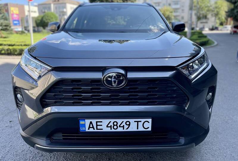Toyota RAV4 XLE 2019