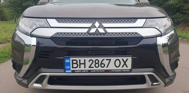Mitsubishi Outlander Inform 2019