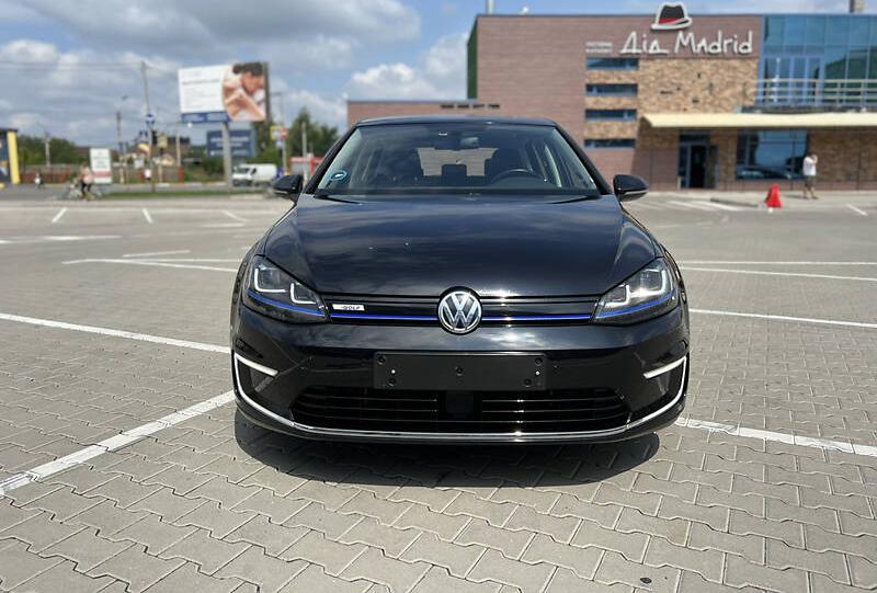 Volkswagen e-Golf 2015
