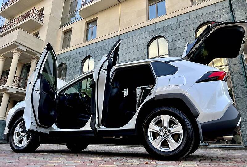 Toyota RAV4 Lounge 2020