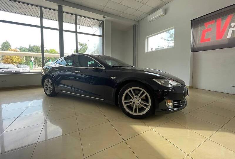 Tesla Model S 85 2014