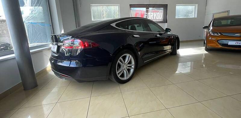 Tesla Model S 85 2014