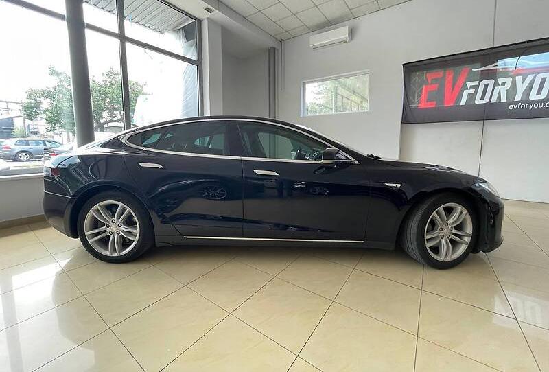 Tesla Model S 85 2014