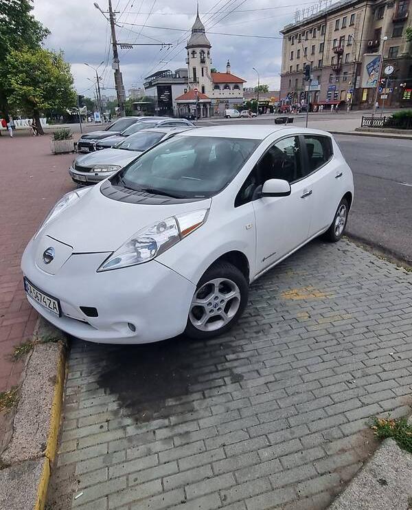 Nissan Leaf 2014