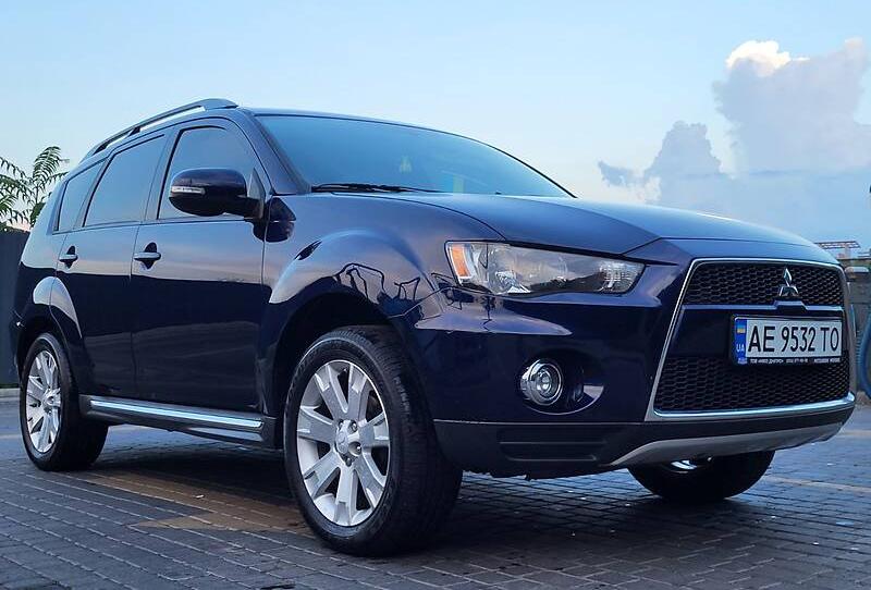 Mitsubishi Outlander xl 2012