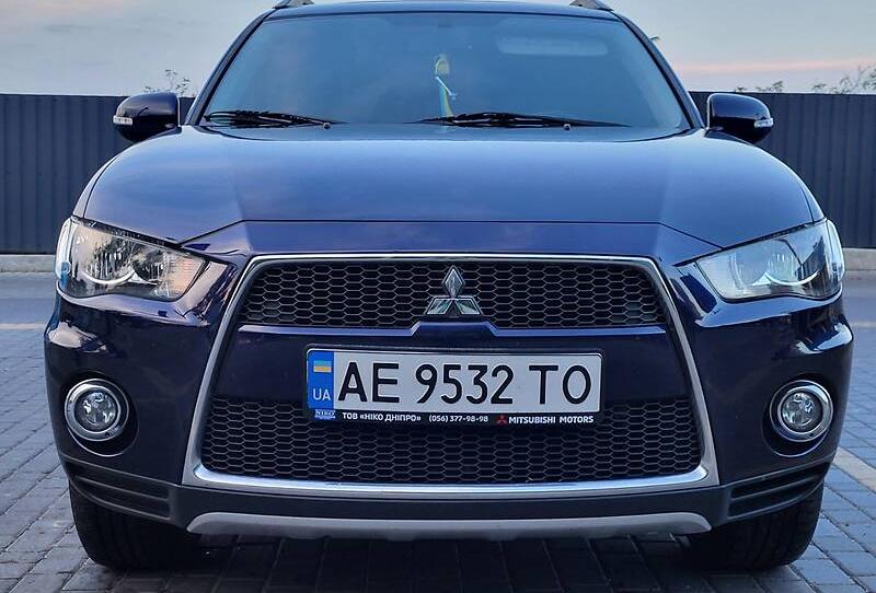Mitsubishi Outlander xl 2012