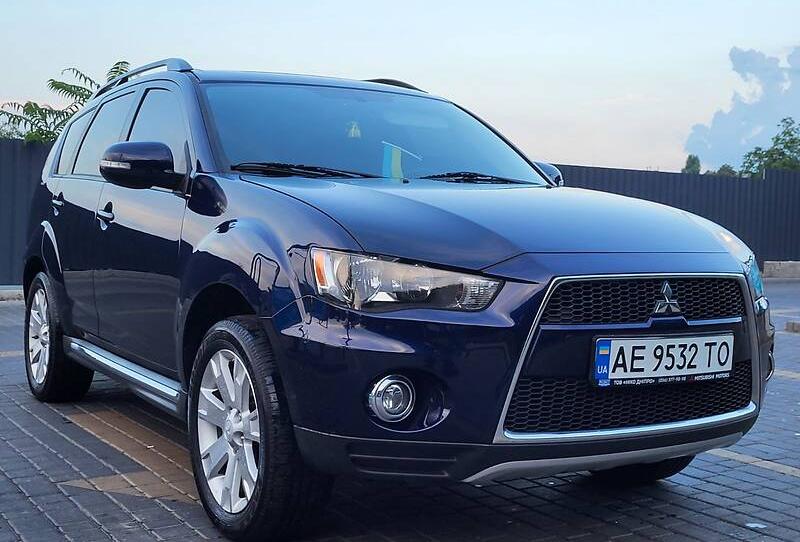 Mitsubishi Outlander xl 2012