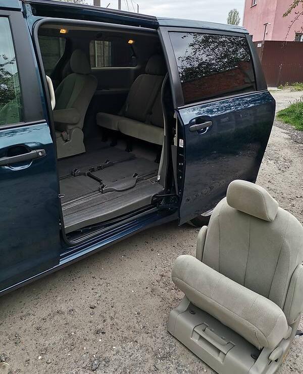 Toyota Sienna 2012