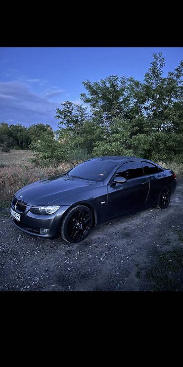 BMW 330 2008