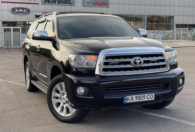 Toyota Sequoia PLATINUM  2011