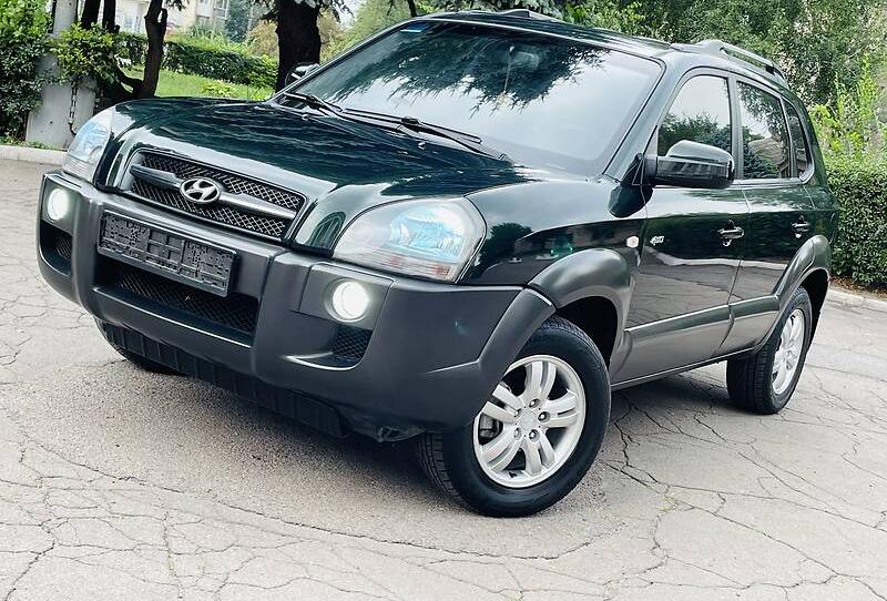 Hyundai Tucson O F F I C I A L 2009