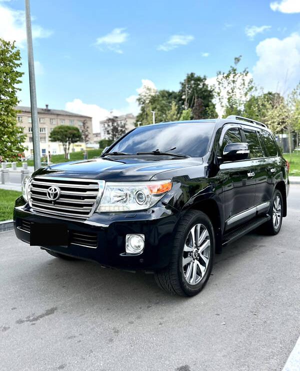 Toyota Land Cruiser 200 2012