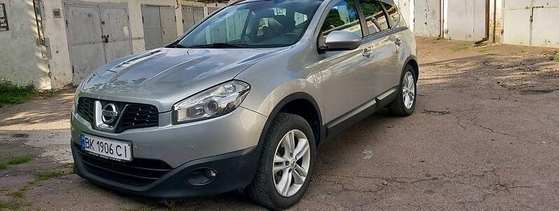 Nissan Qashqai+2 2010