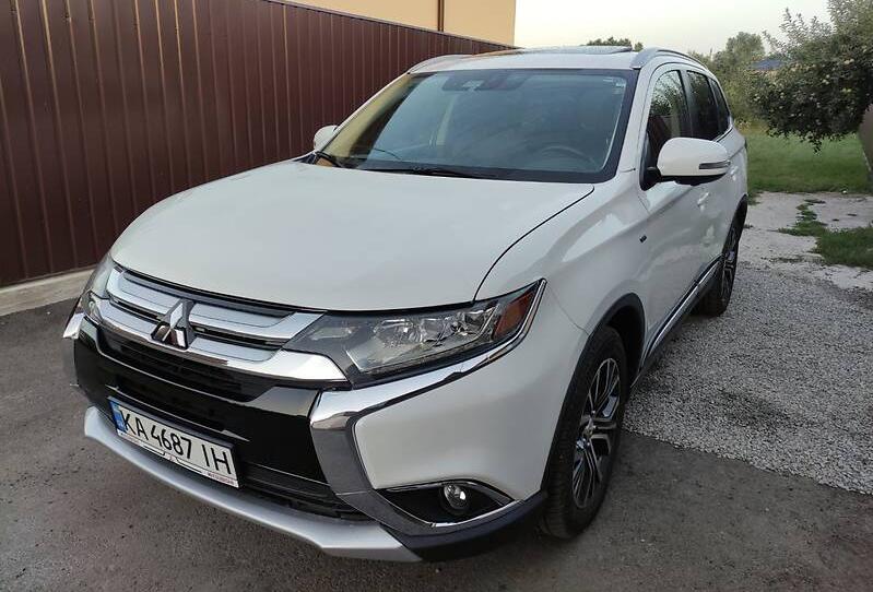 Mitsubishi Outlander GT 3.0 V6 AWD  2016