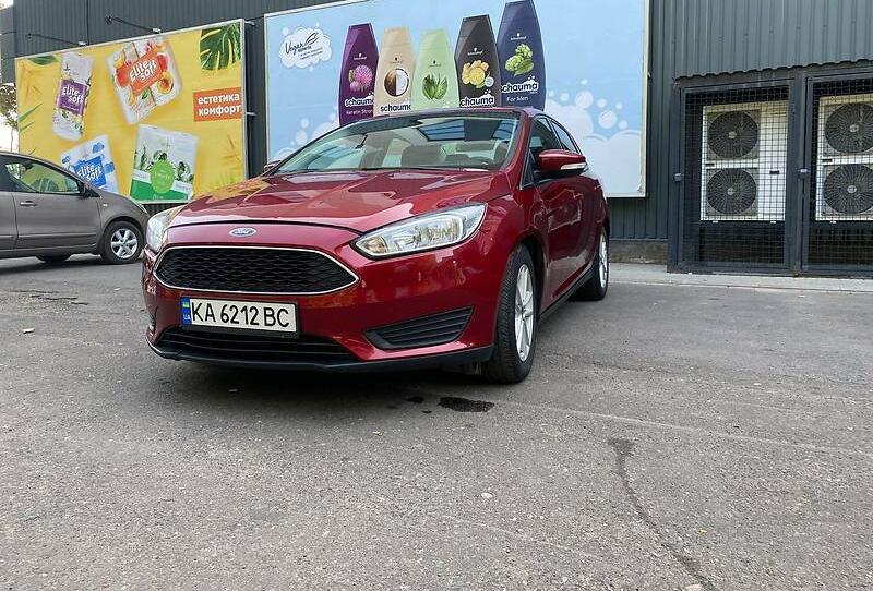 Ford Focus SE  2015