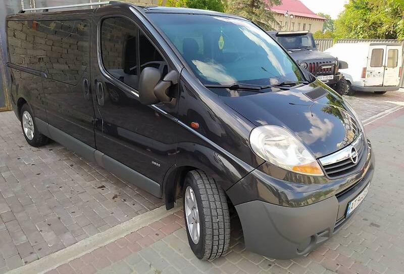 Opel Vivaro пасс. 2009