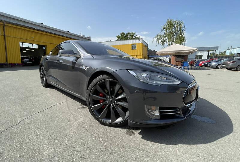 Tesla Model S P85D 2015