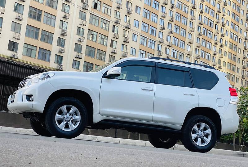 Toyota Land Cruiser Prado 150 O F F I C I A L Y   2012