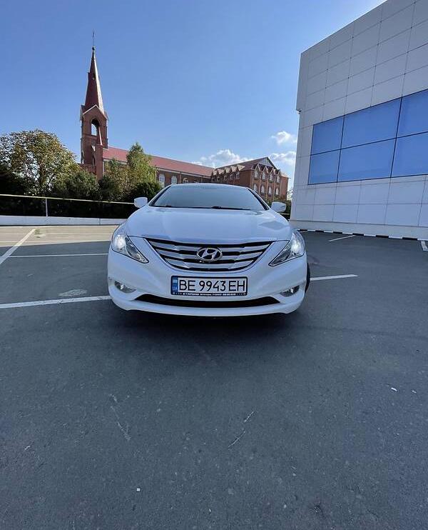 Hyundai Sonata 2012