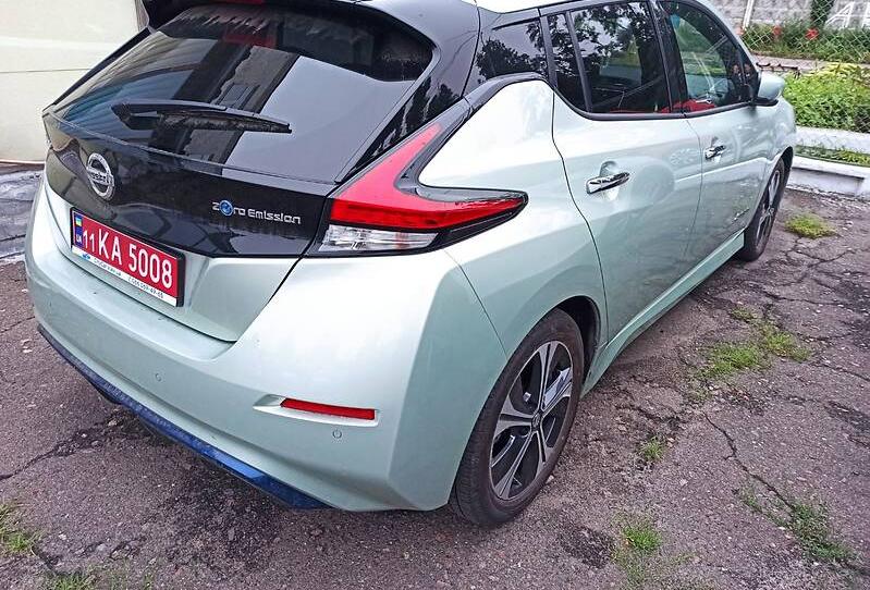 Nissan Leaf SV 2019