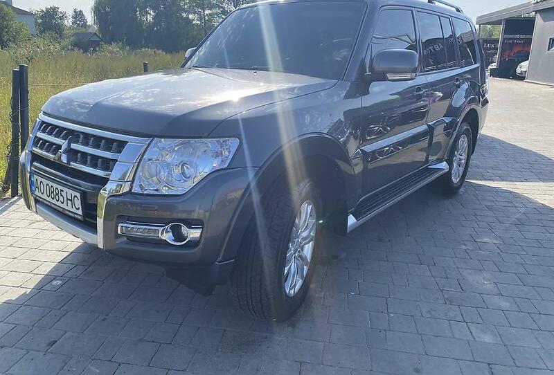Mitsubishi Pajero Wagon 2017