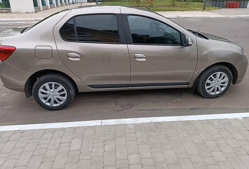 Renault Logan 2014