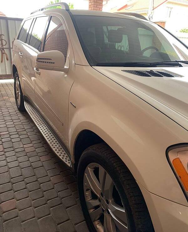 Mercedes-Benz GL-Class 2011