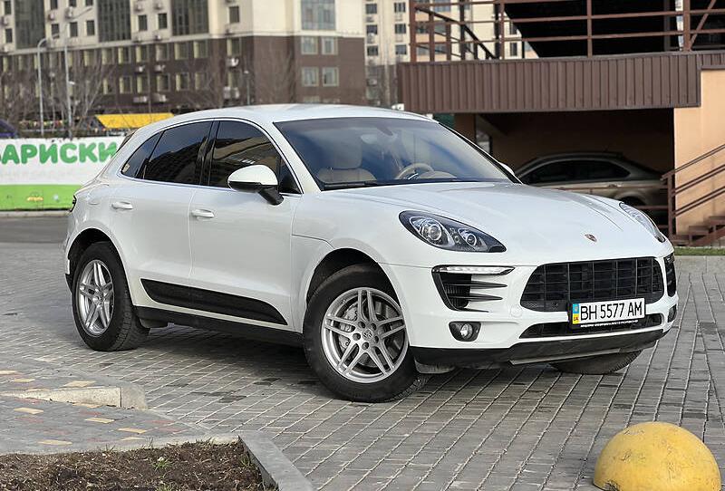 Porsche Macan S  2014