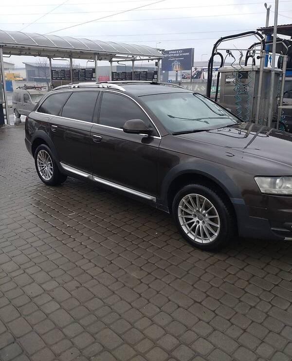 Audi A6 Allroad 2010
