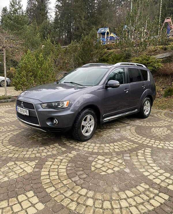 Mitsubishi Outlander 2010