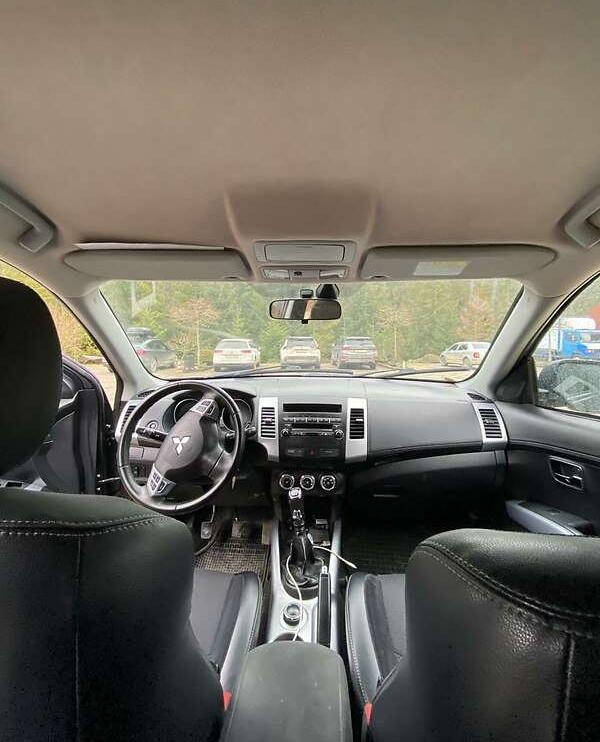 Mitsubishi Outlander 2010